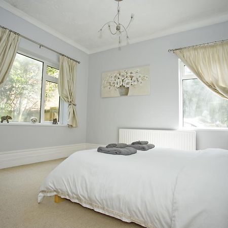 Large 2 Bedroom Apt - Near Beach - Free Parking Bournemouth Ngoại thất bức ảnh