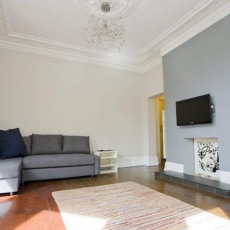 Large 2 Bedroom Apt - Near Beach - Free Parking Bournemouth Ngoại thất bức ảnh