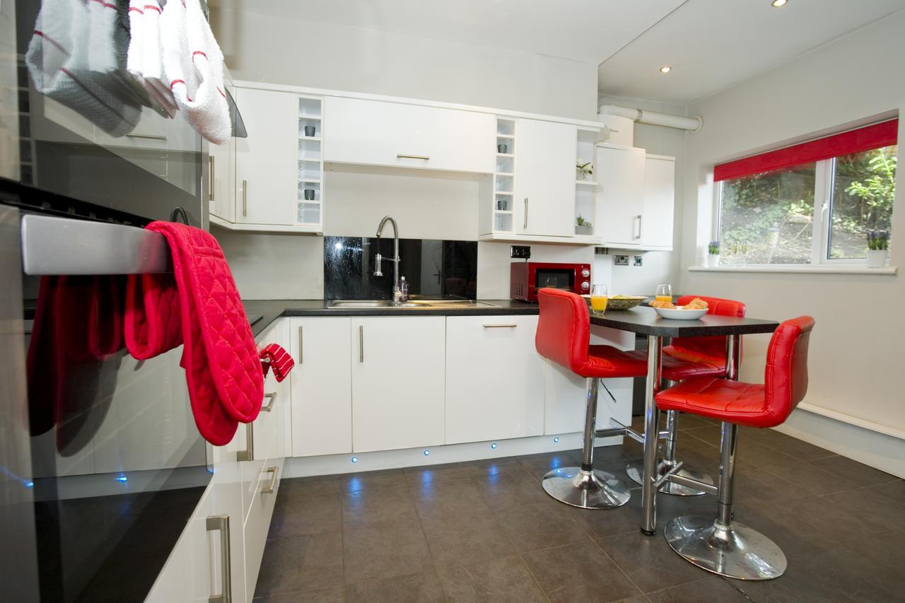 Large 2 Bedroom Apt - Near Beach - Free Parking Bournemouth Ngoại thất bức ảnh