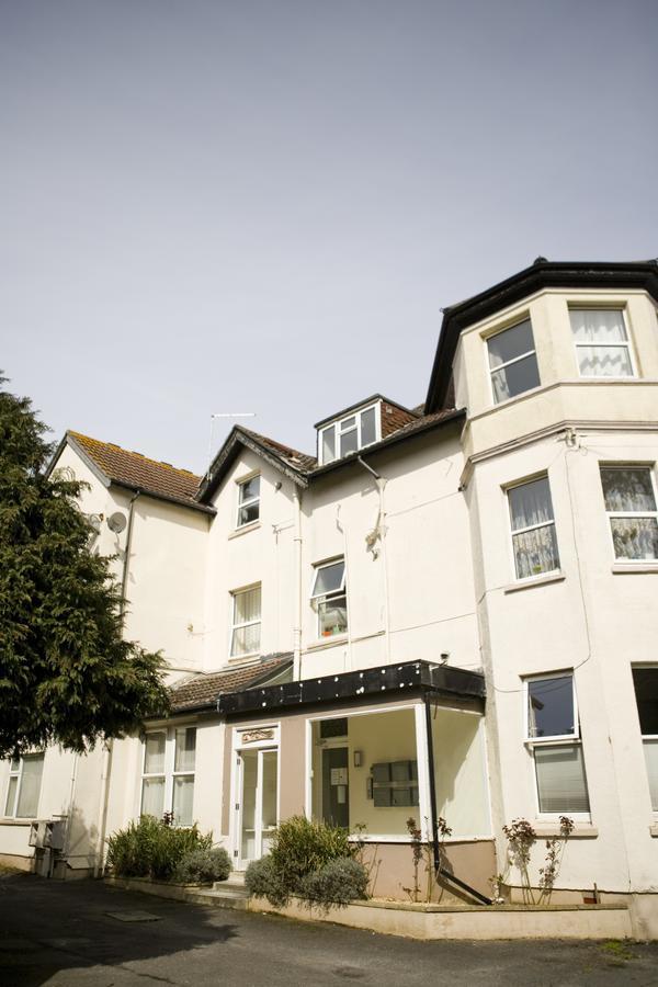 Large 2 Bedroom Apt - Near Beach - Free Parking Bournemouth Ngoại thất bức ảnh