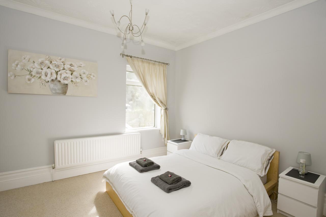 Large 2 Bedroom Apt - Near Beach - Free Parking Bournemouth Ngoại thất bức ảnh