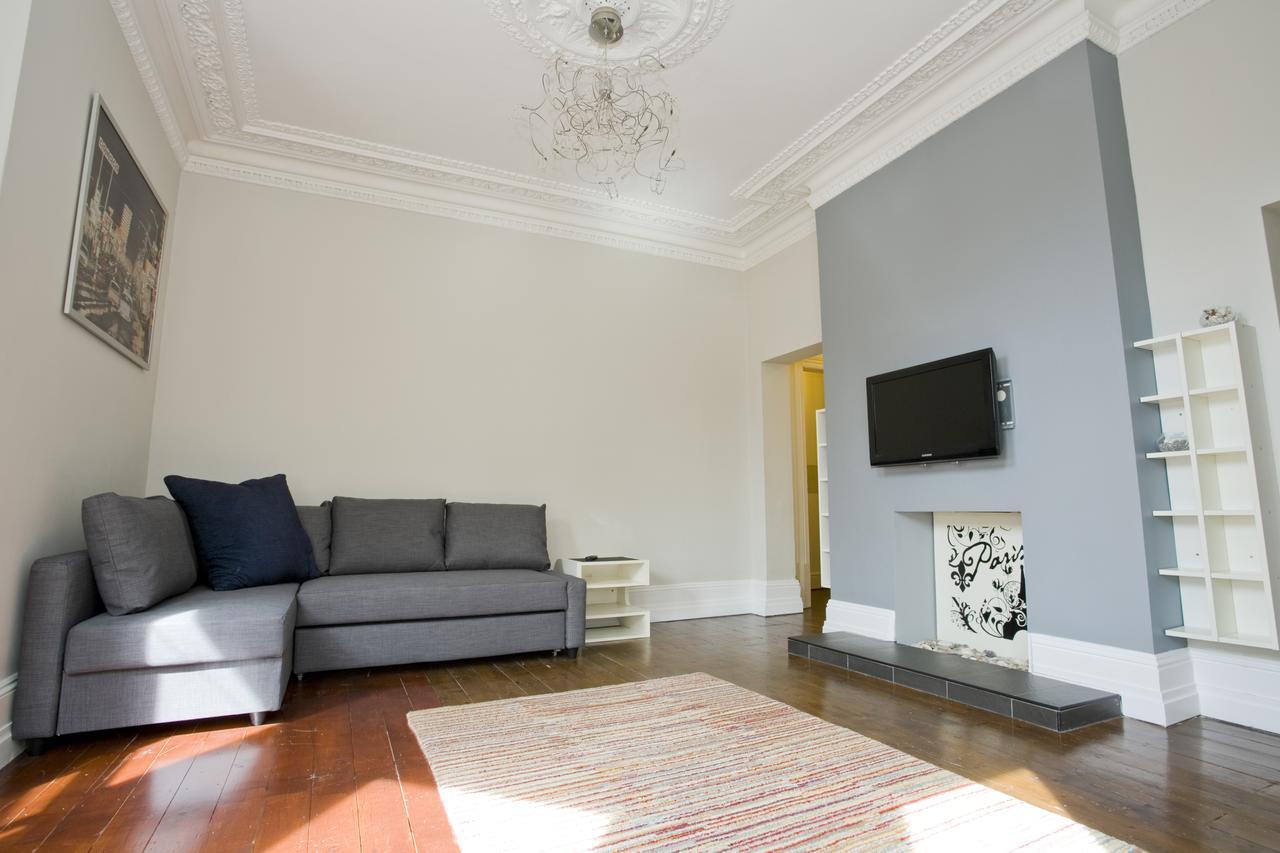 Large 2 Bedroom Apt - Near Beach - Free Parking Bournemouth Ngoại thất bức ảnh