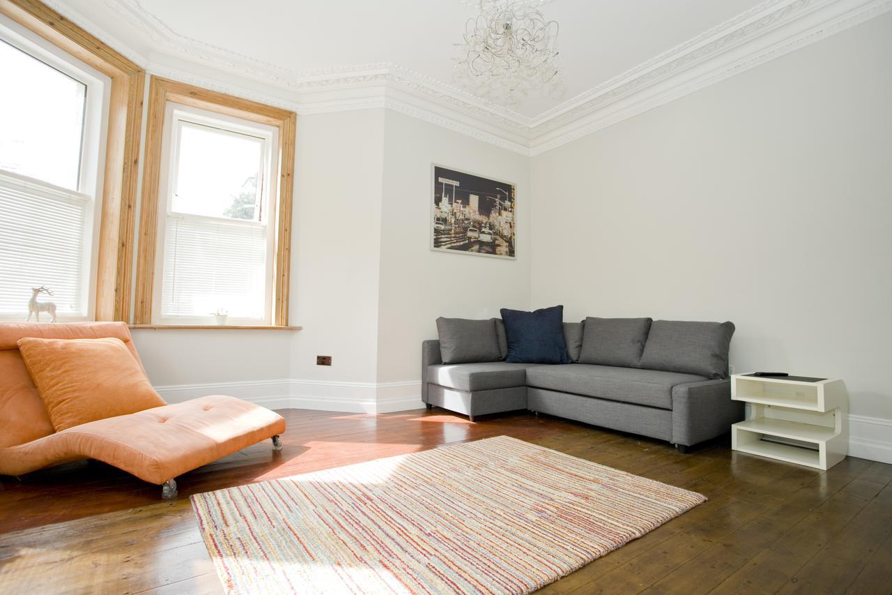 Large 2 Bedroom Apt - Near Beach - Free Parking Bournemouth Ngoại thất bức ảnh