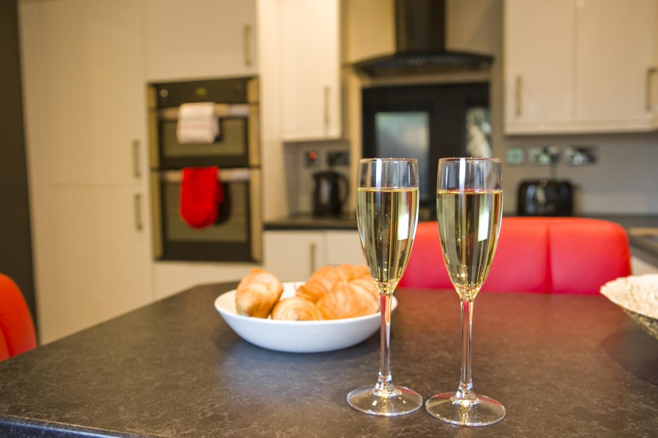 Large 2 Bedroom Apt - Near Beach - Free Parking Bournemouth Ngoại thất bức ảnh