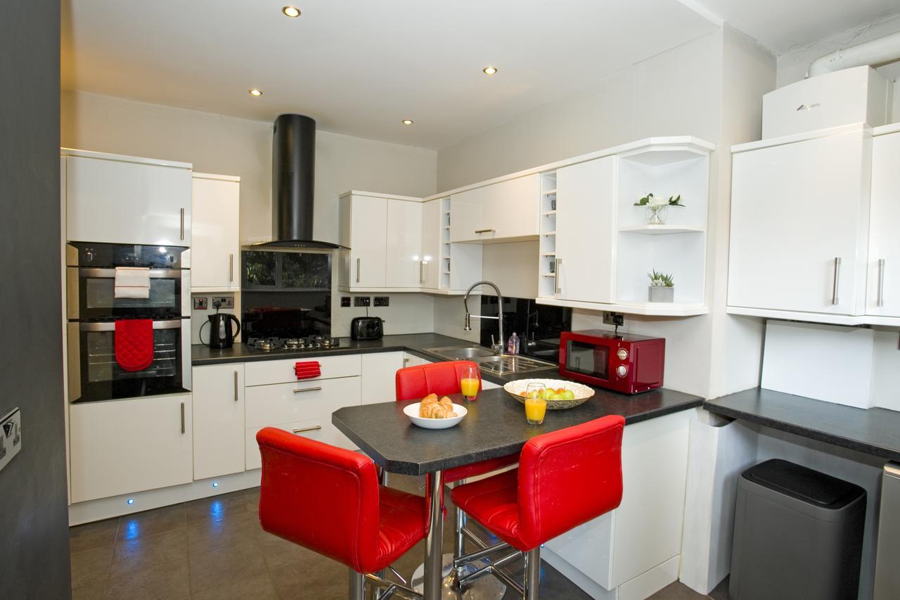 Large 2 Bedroom Apt - Near Beach - Free Parking Bournemouth Ngoại thất bức ảnh