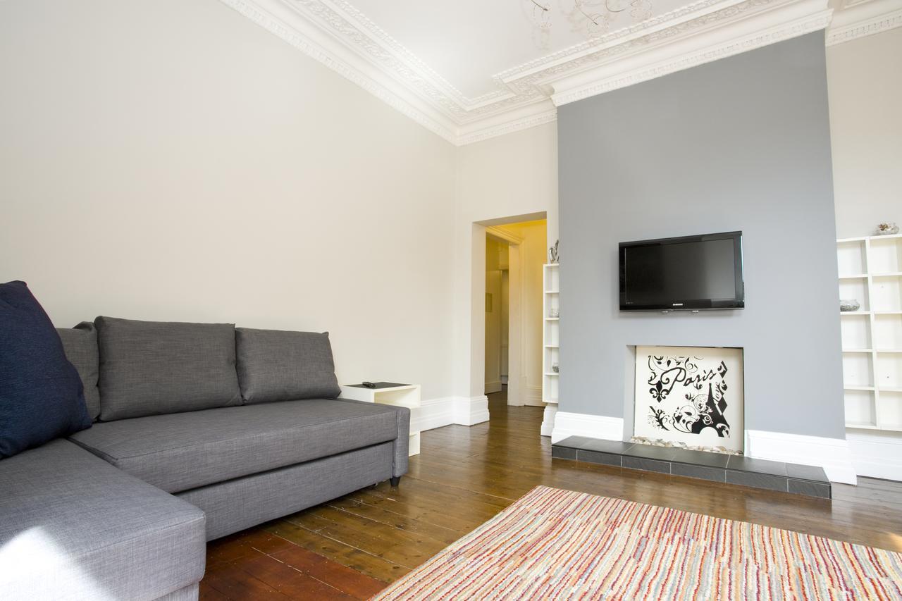Large 2 Bedroom Apt - Near Beach - Free Parking Bournemouth Ngoại thất bức ảnh